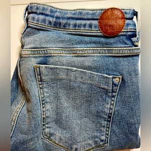 Zara blue jeans
